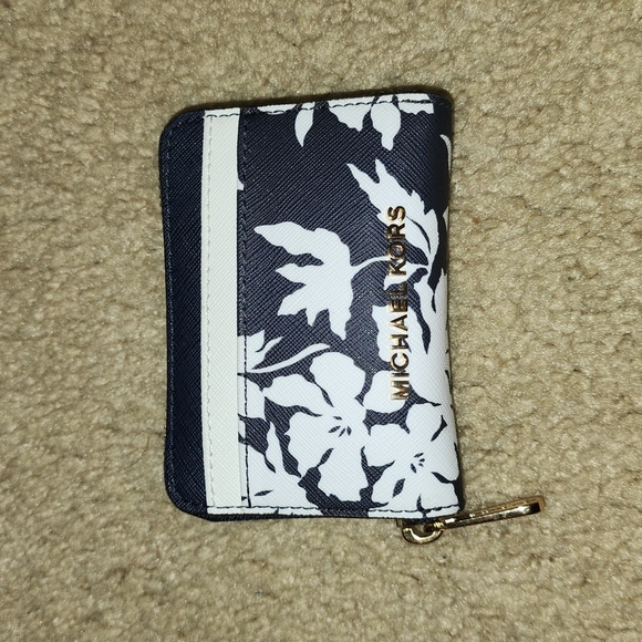 Michael Kors Black Bag with Navy Floral Coin Purse - Picture 7 of 9